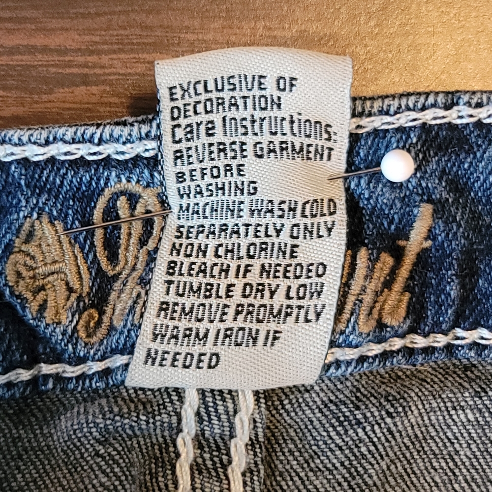 Red Rivet Embellished Jean Shorts - Picture 8 of 11
